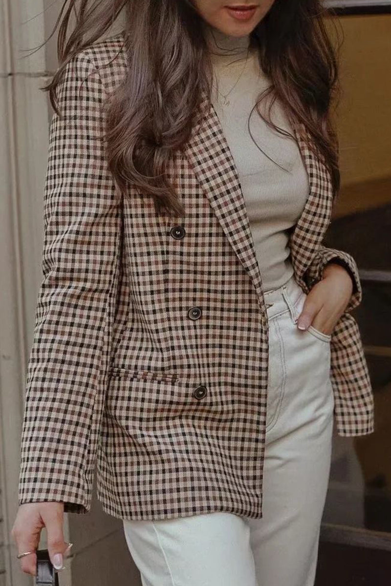Mercedes | Casual British style outerwear with check pattern and striped pocket buckle and reversible collar