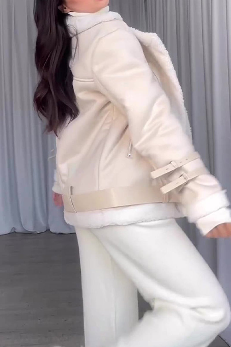 Rubí | Effortless and chic winter garment