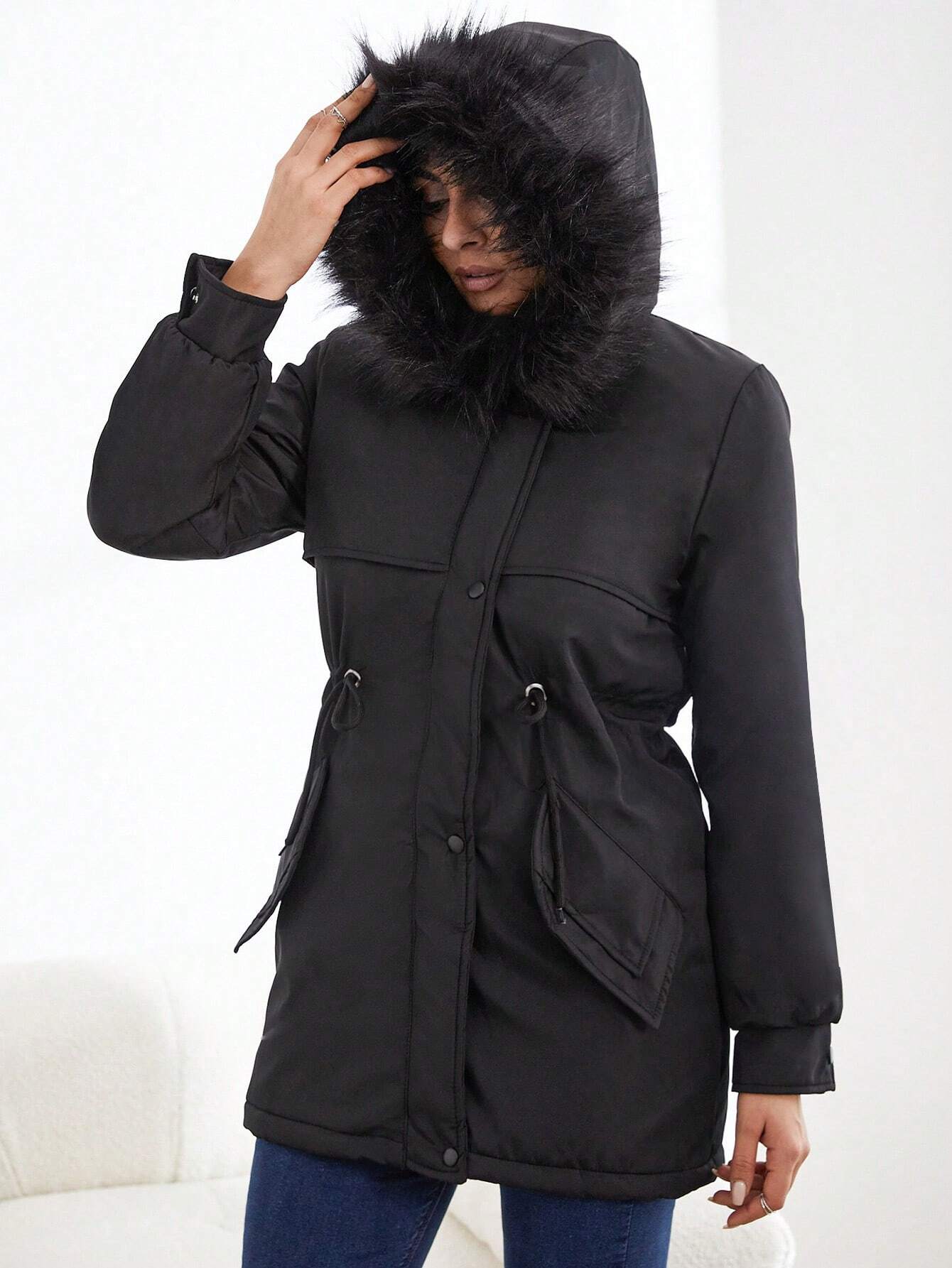 Lourdes | Warm winter coat with a soft collar