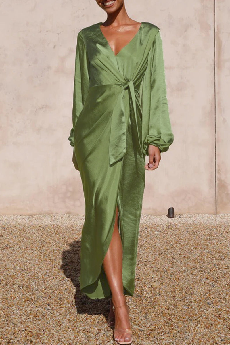 Arabella® | Elegant Long-Sleeved Dress With A V-Neckline And A Tie Waist