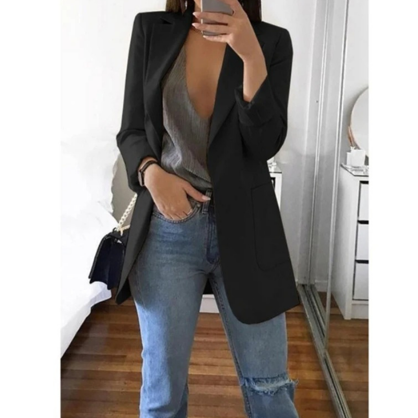Camila | Fashionable and effortless winter garment