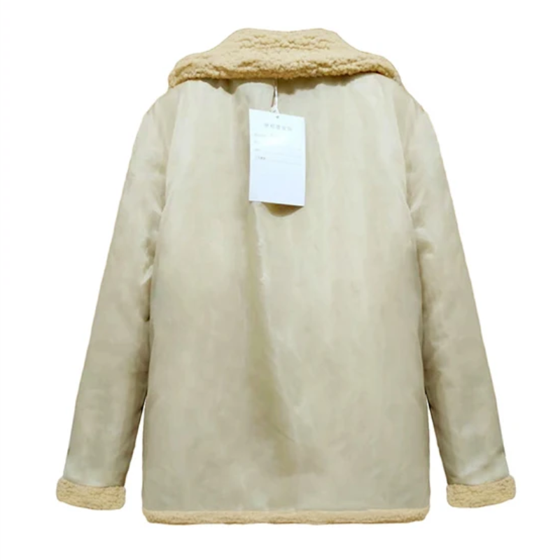 Amira | Casual and elegant winter garment.