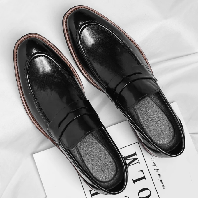 The Classic Metro Leather Shoes