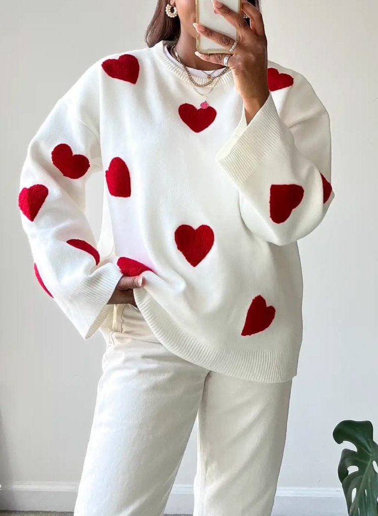 Liselotte | Women's sweater with heart print