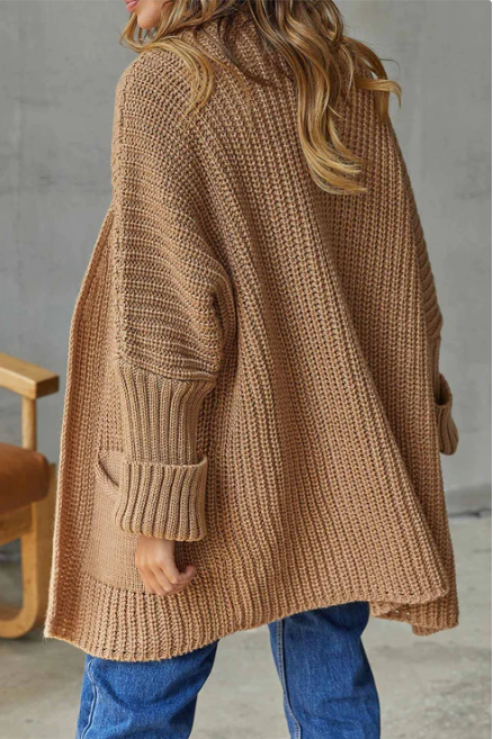 Francisca | Modern and versatile winter cardigan