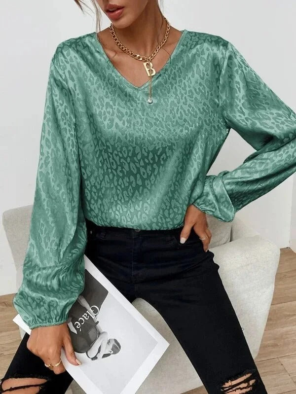 Logan® | Loose Long Sleeve V Neck Leopard Print Blouse