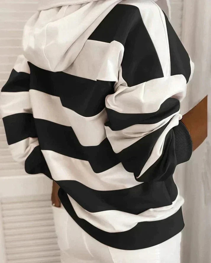 Victoria | Elegant and casual winter sweater