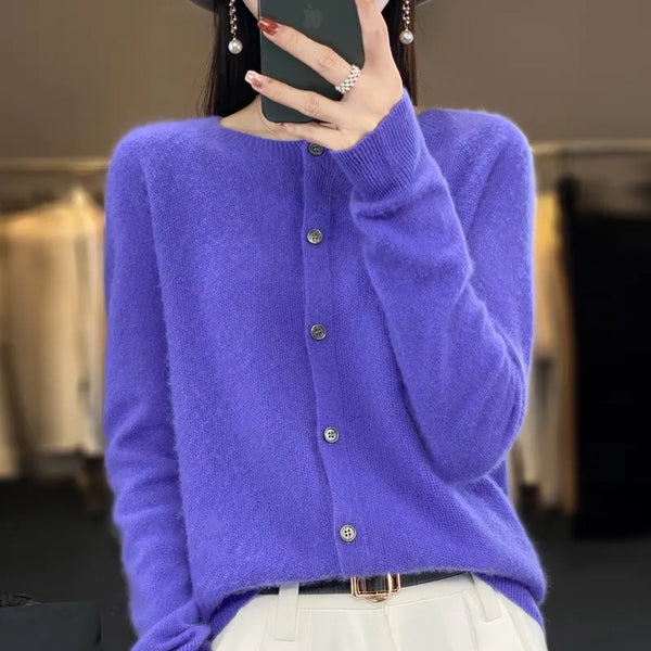 Angelica – Soft cardigan with buttons
