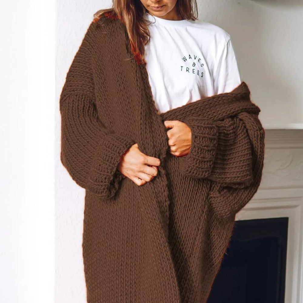 Alicia | Trendy and elegant winter clothing item