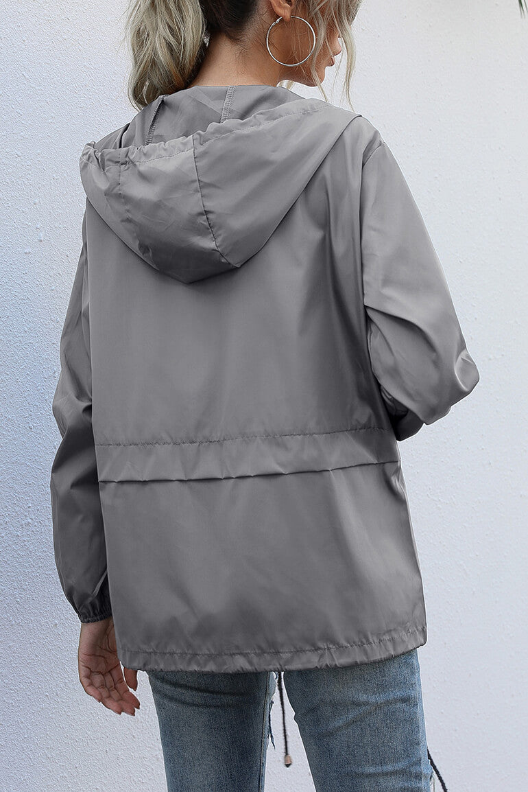 Cecilia | Windproof sports jacket with hood