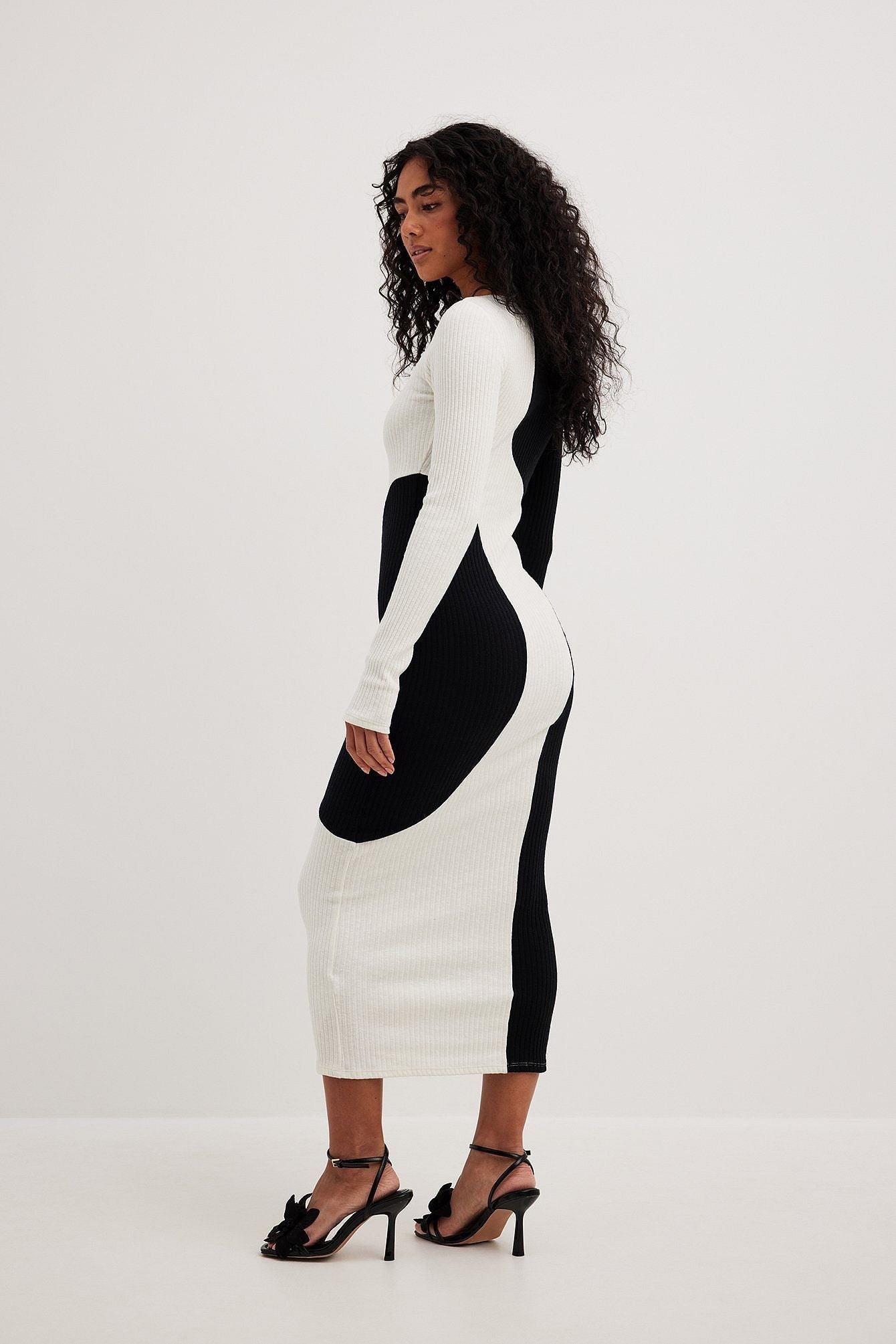 Belén® | Contrast Knit Midi Dress