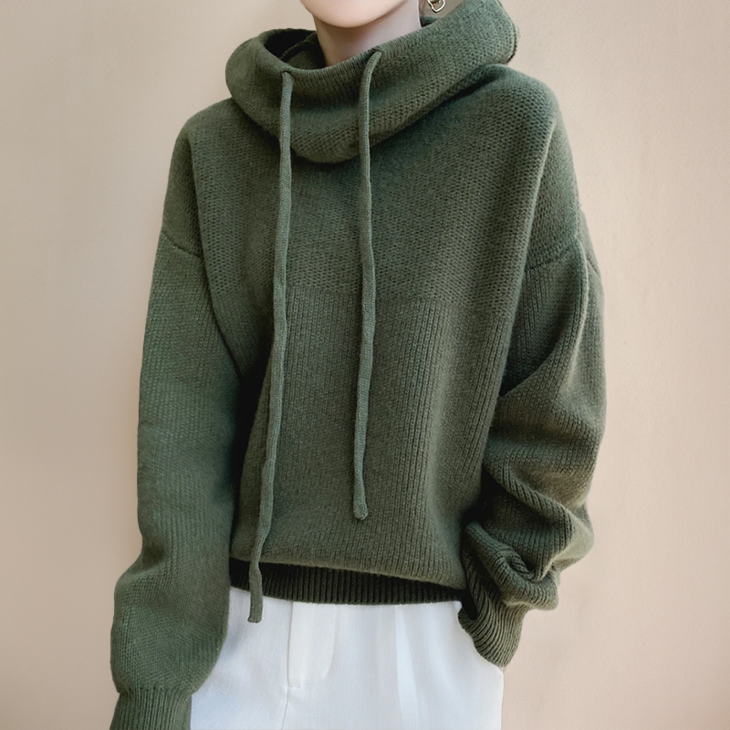 Ileana | Knitted sweater with hood