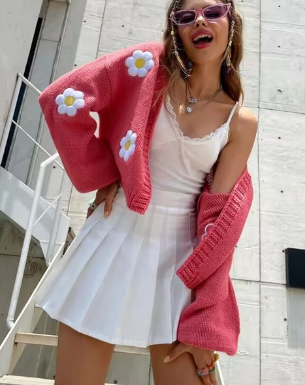 Abigail | Cardigan with large floral embroidery
