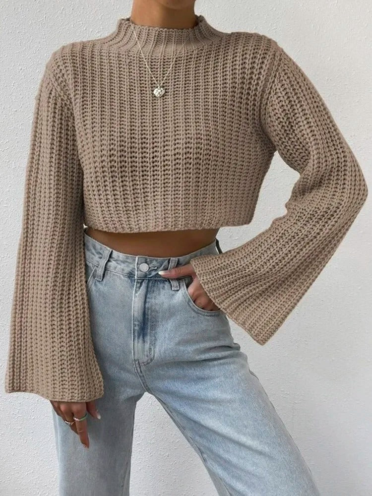 Joana | Short women's sweater with bell sleeves