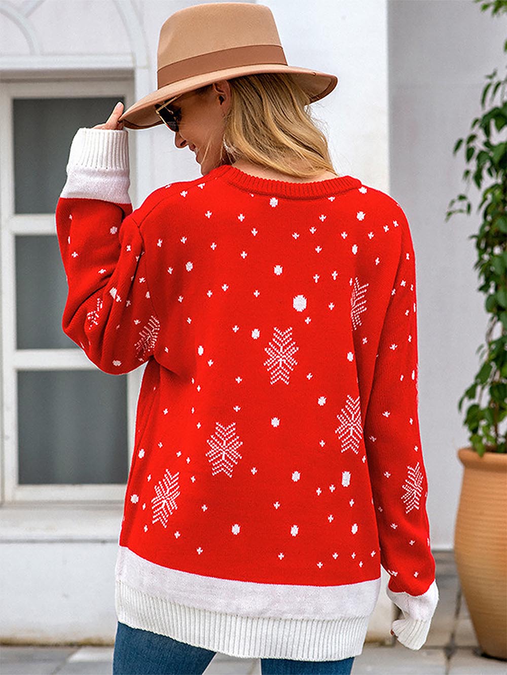 Francisca | Oversized Christmas sweater in jacquard knit with a reindeer pattern