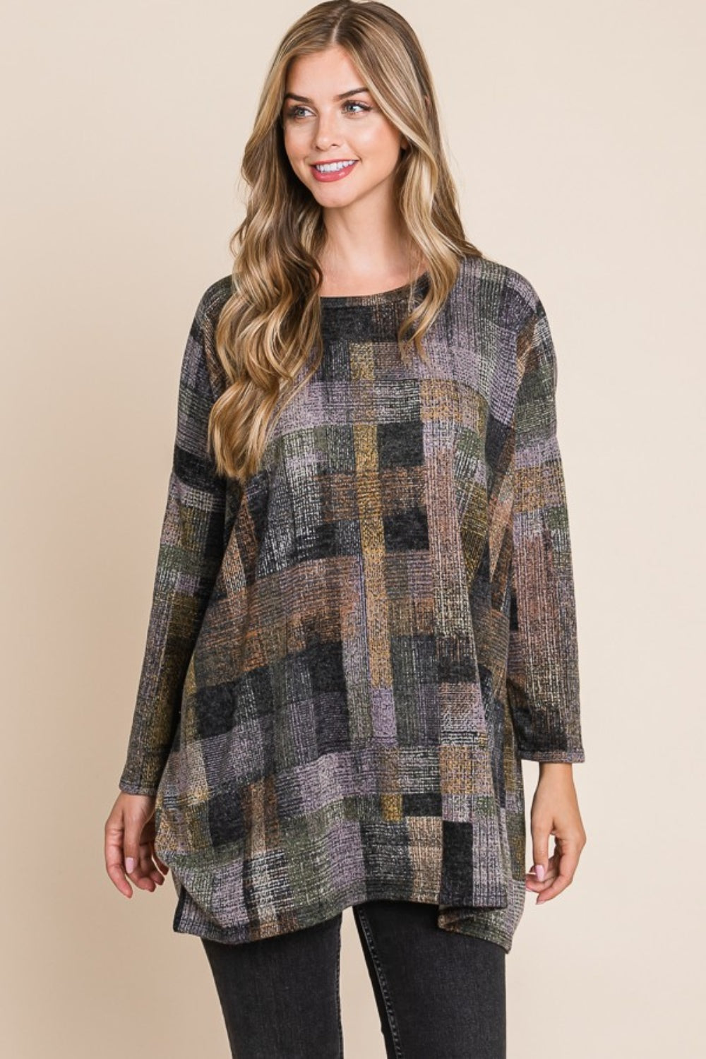 Brigitte | Checked, long-sleeved top with a crew neck