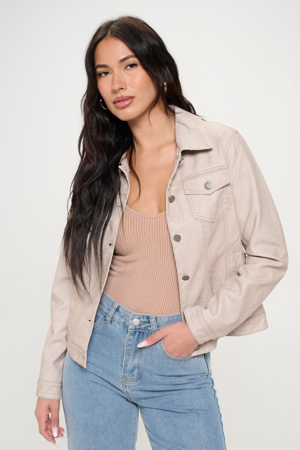 Eva | Button-down cargo jacket made from vegan leather