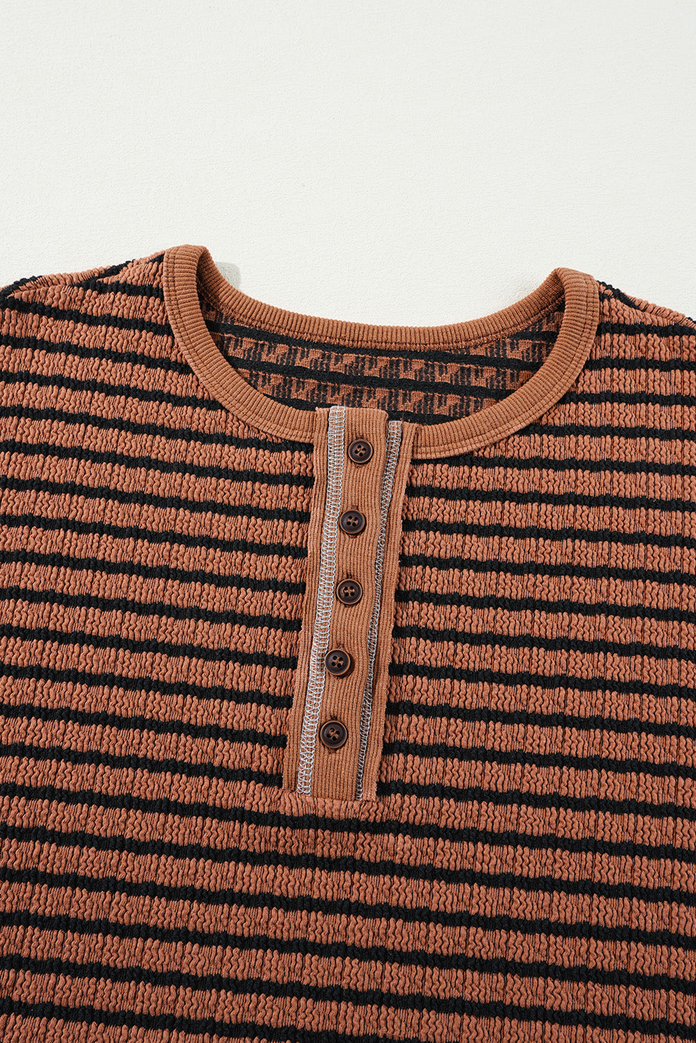 Simona| Classic and elegant winter top