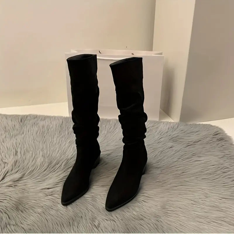 Alina | Robust, pointed ankle boots