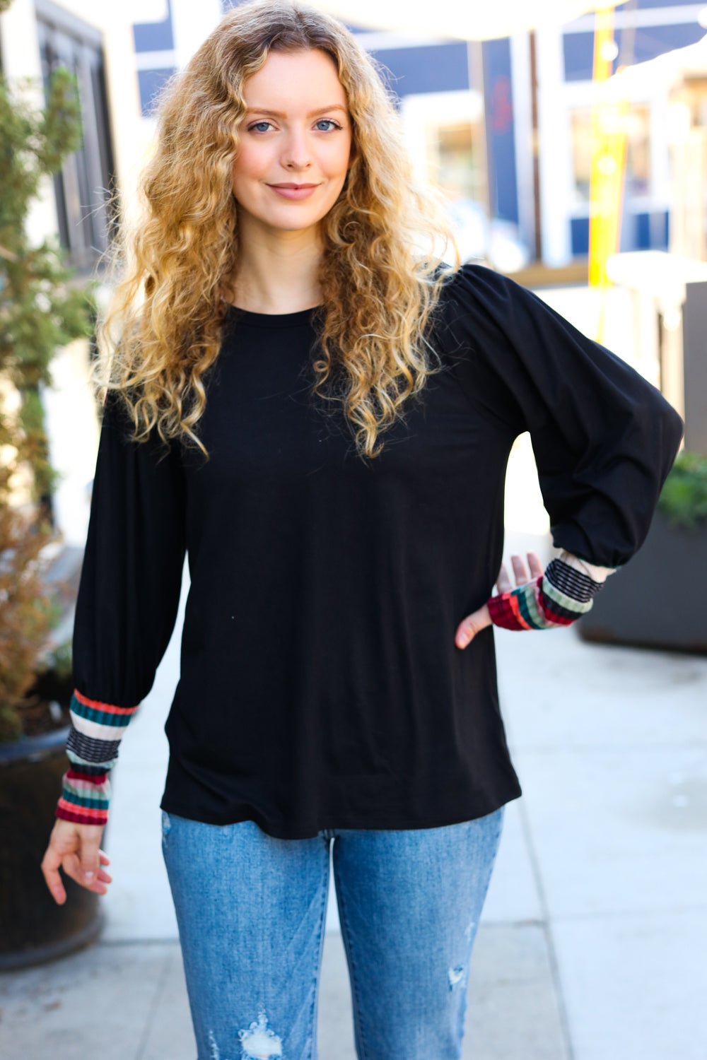 Margherita | Black multicolor striped top with puff sleeves