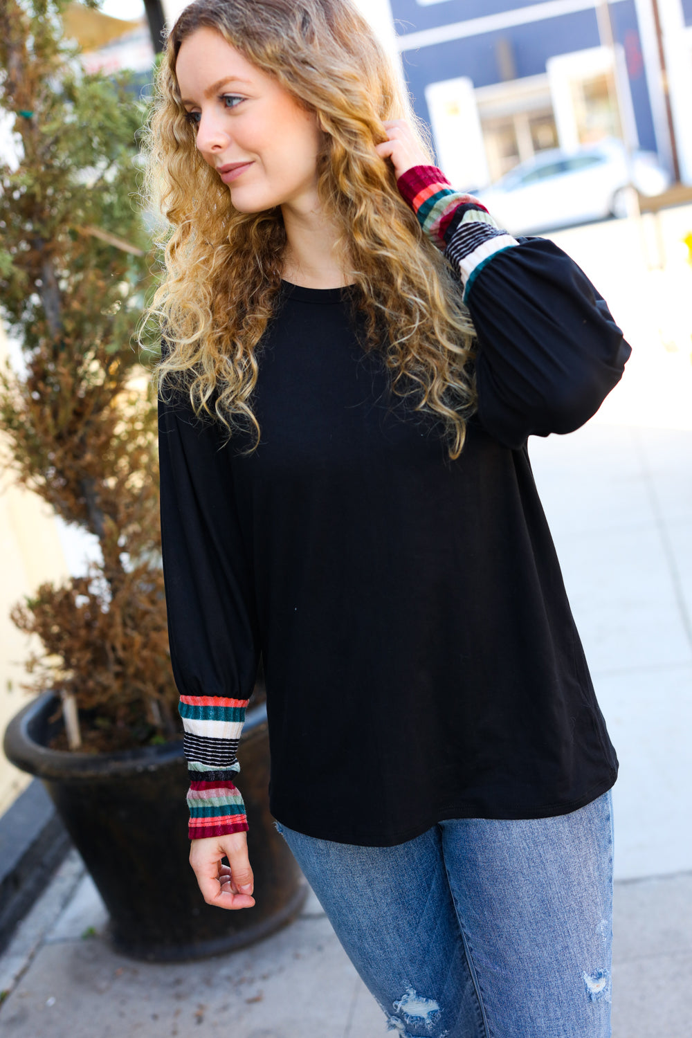 Margherita | Black multicolor striped top with puff sleeves