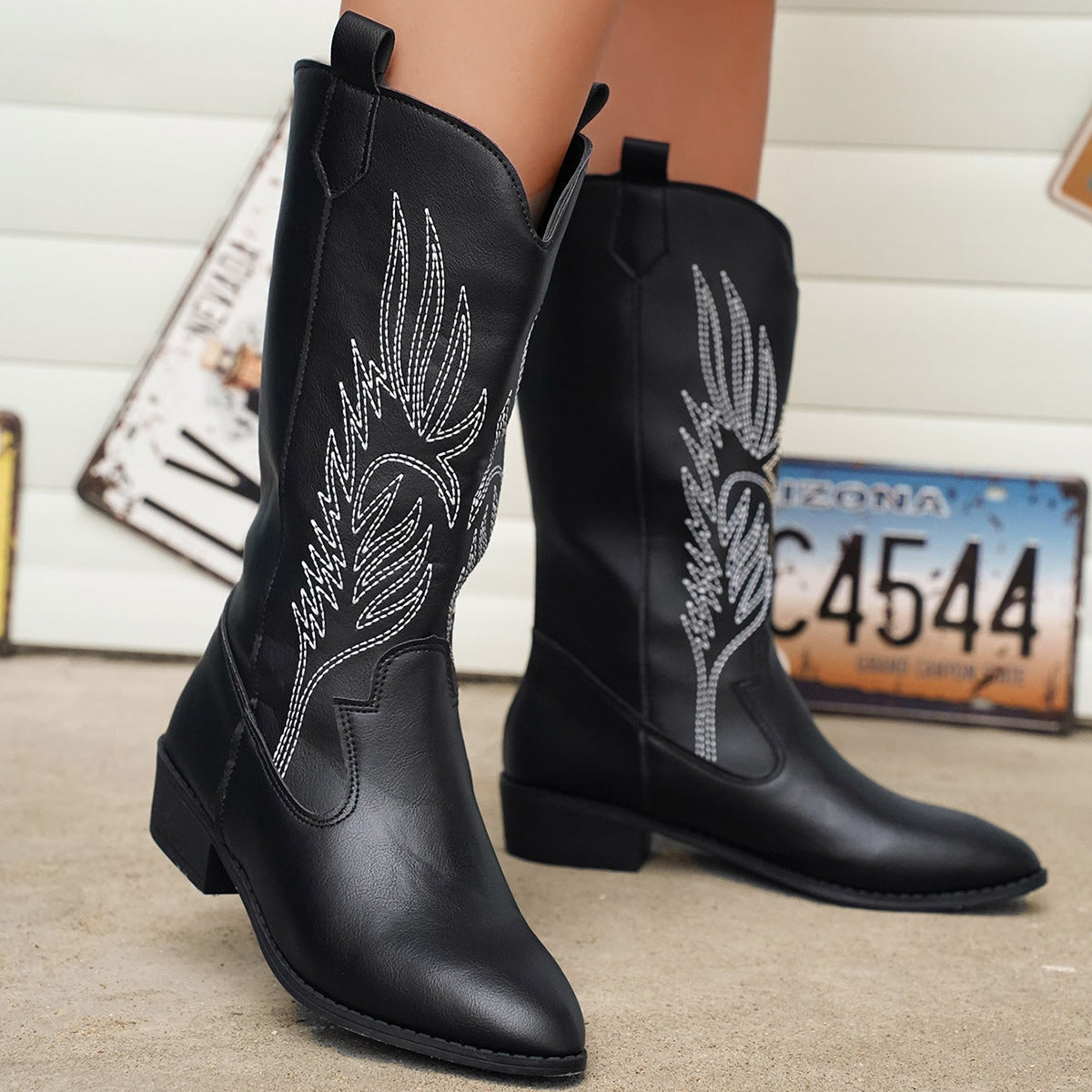 Guadalupe | Lightweight, supportive orthopedic boots.