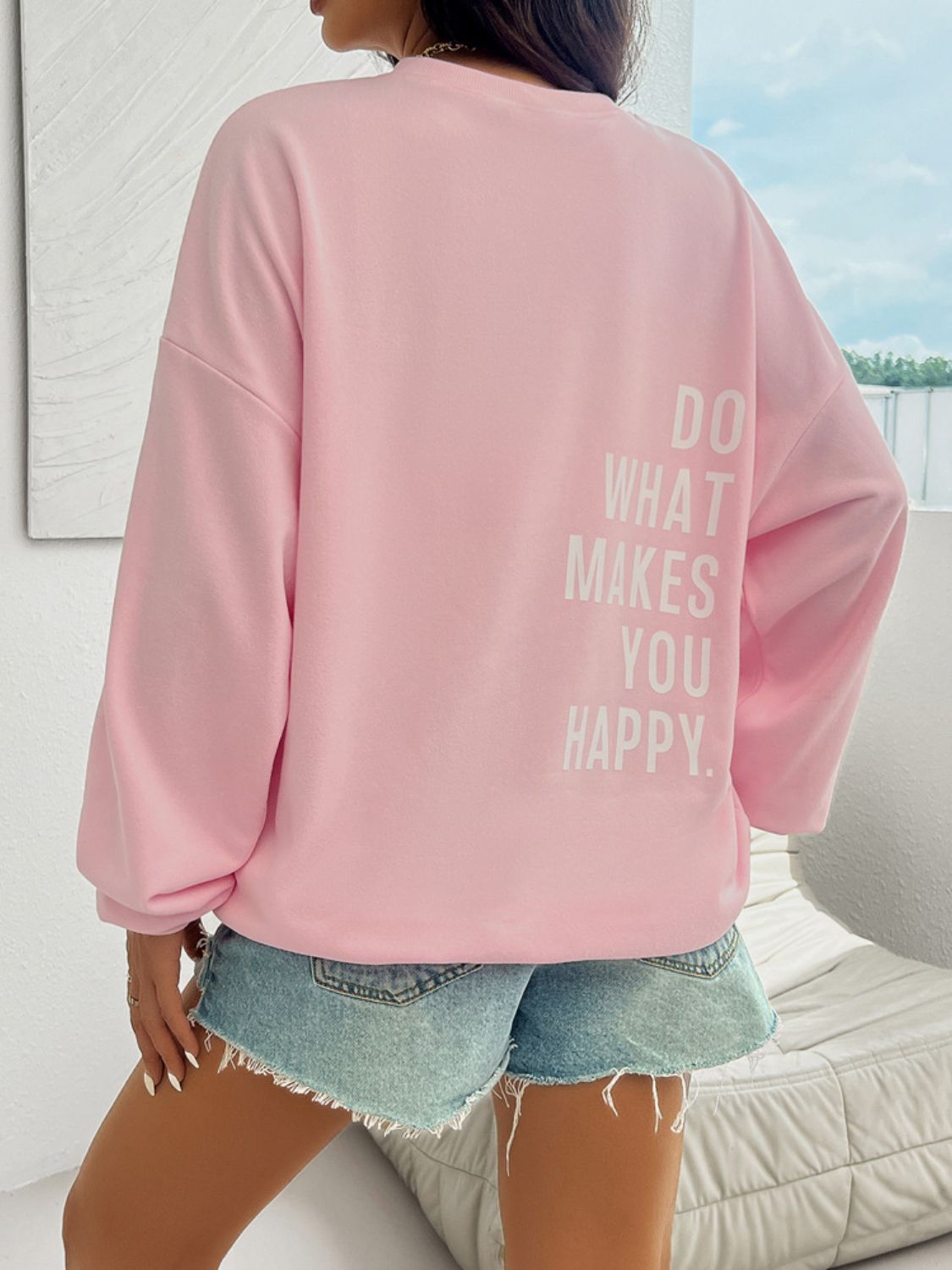 Cecilia | Long sleeve crew neck sweatshirt with letter graphic