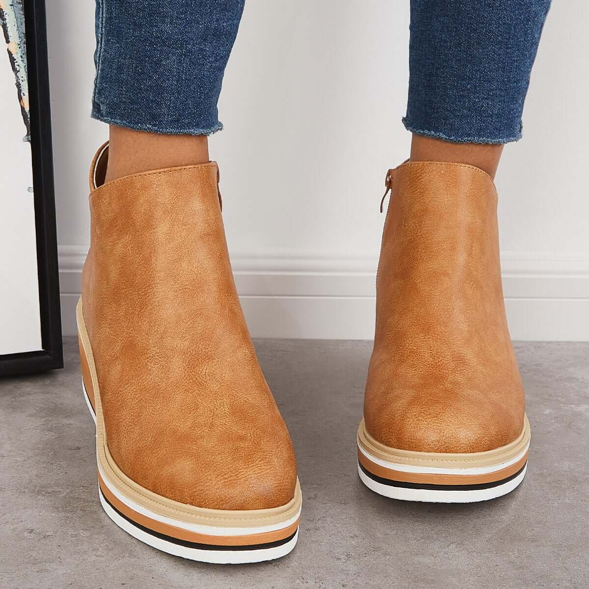 Cristina | Durable and supportive orthopedic boots