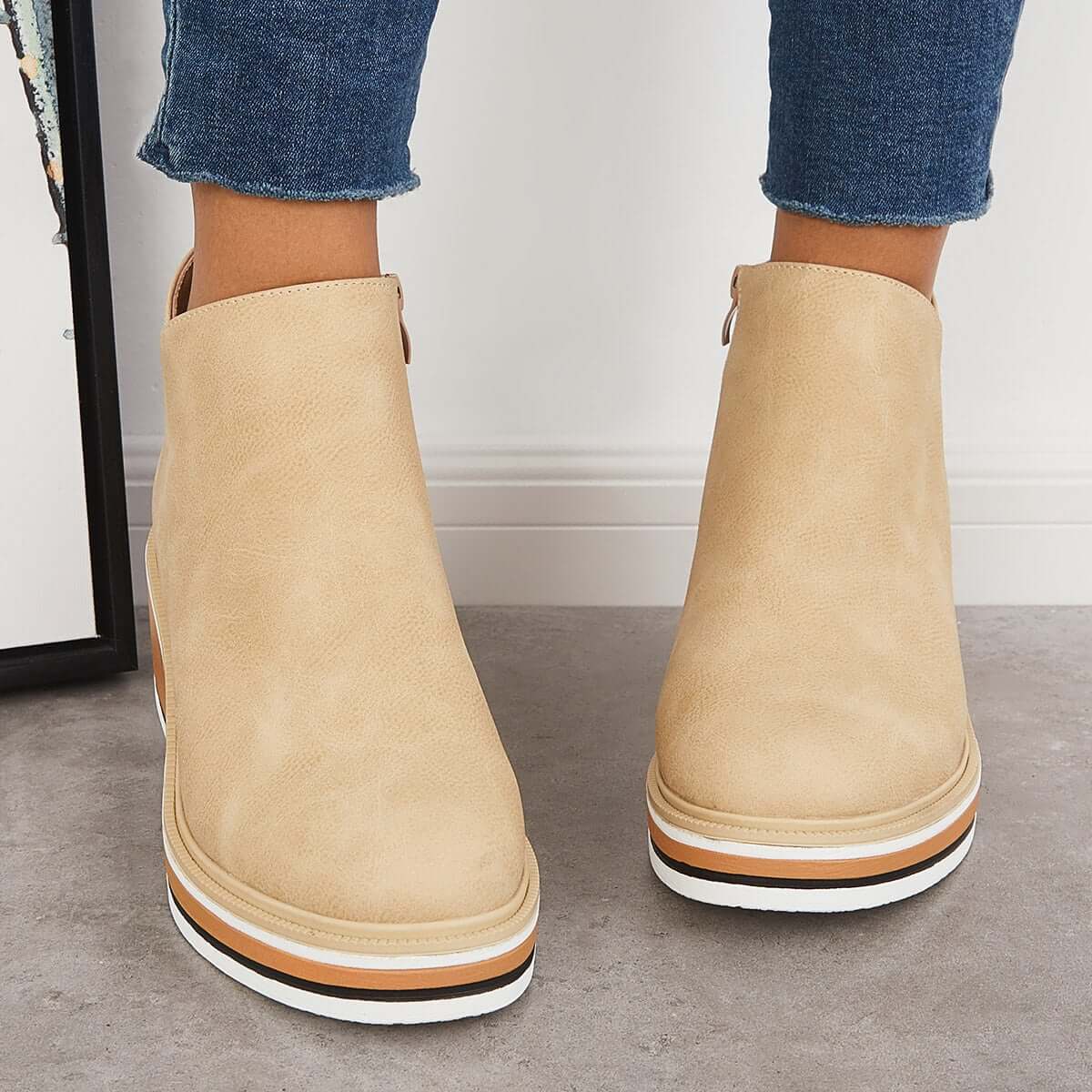 Hana | Casual and supportive orthopedic boots.