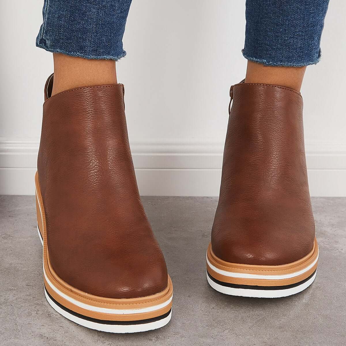 Cristina | Durable and supportive orthopedic boots