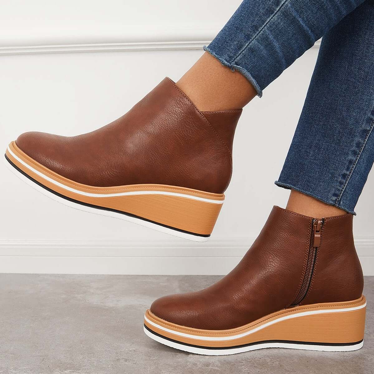 Cristina | Durable and supportive orthopedic boots
