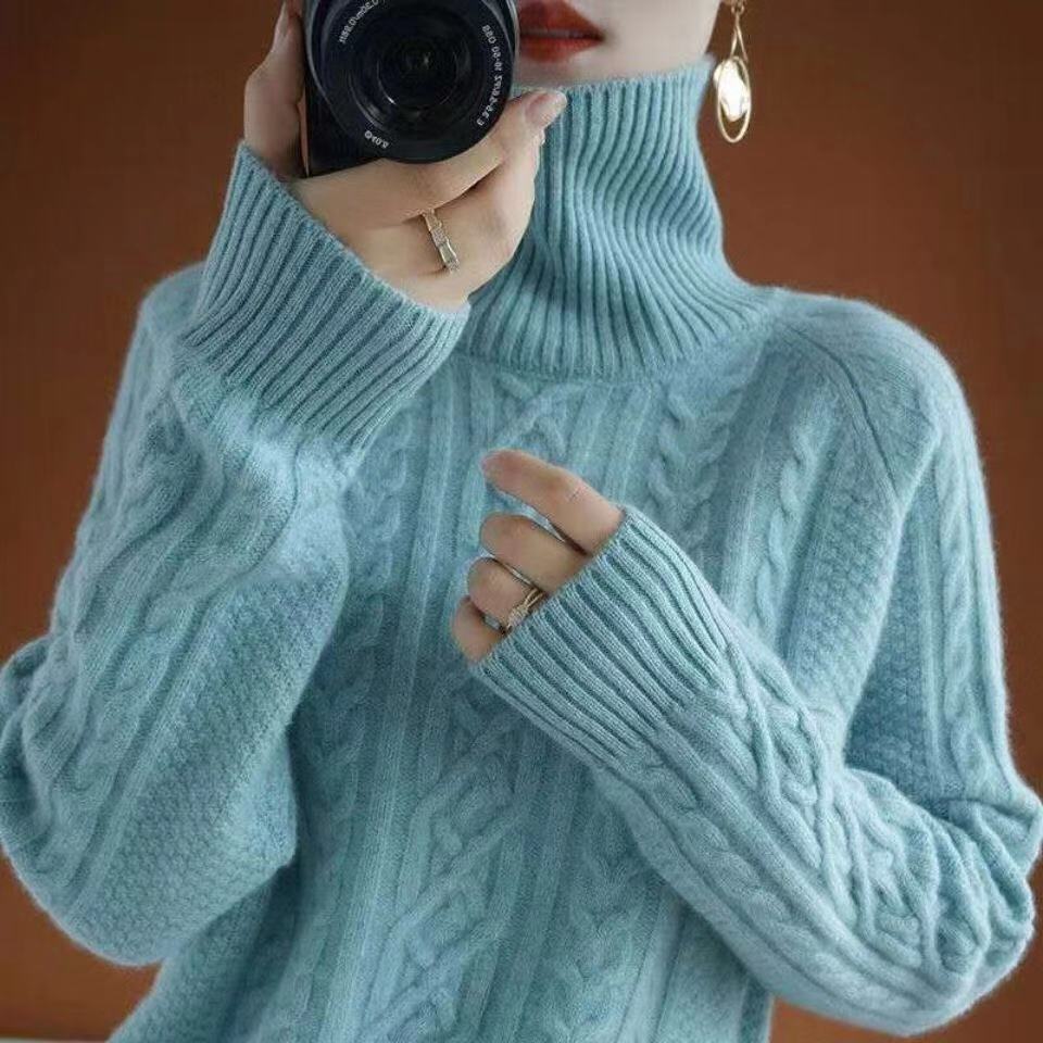 Mayte | Warm knitted sweater for women with a turtleneck