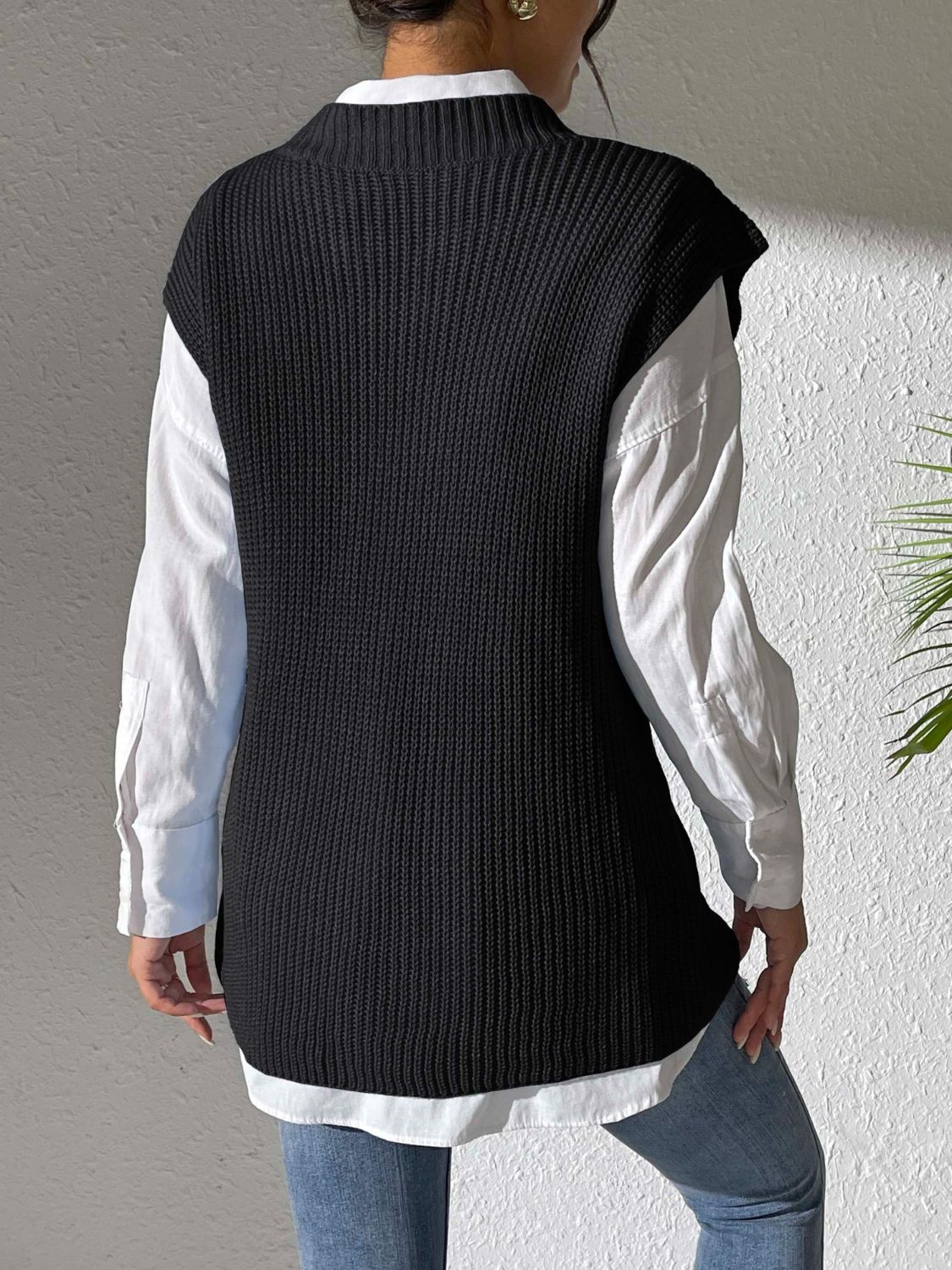 Beatriz | Beaded V-neck sweater vest
