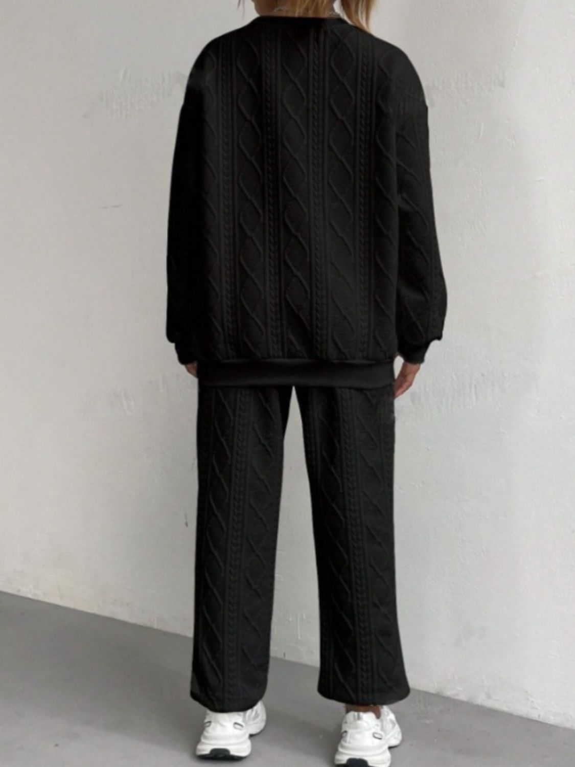 Amelie | Textured crew neck long sleeve top and pants set