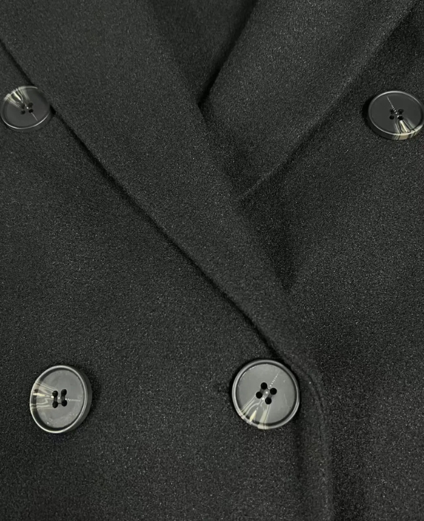 Azucena | Classic and elegant winter garment