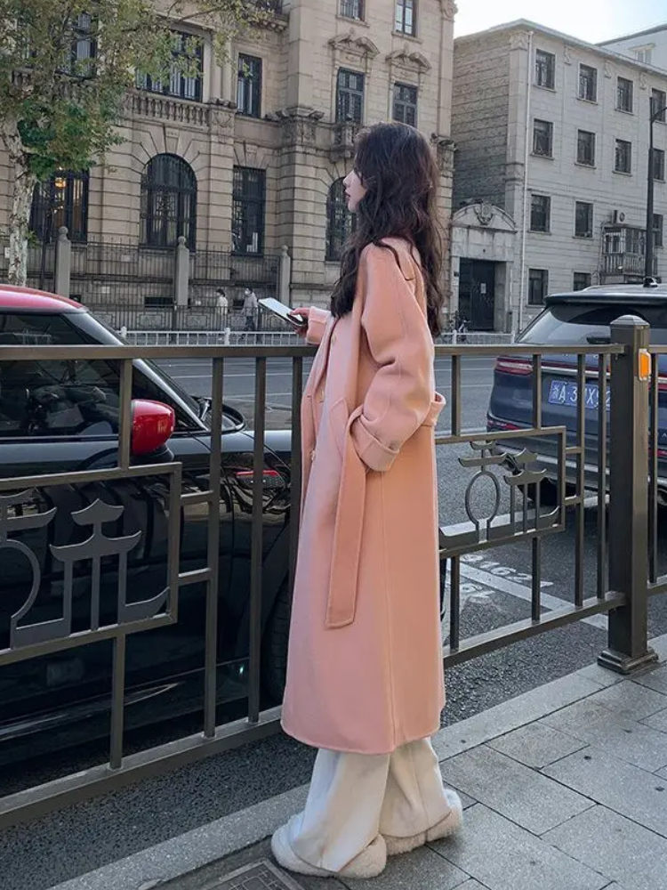 Liliana | Elegant and versatile winter garment