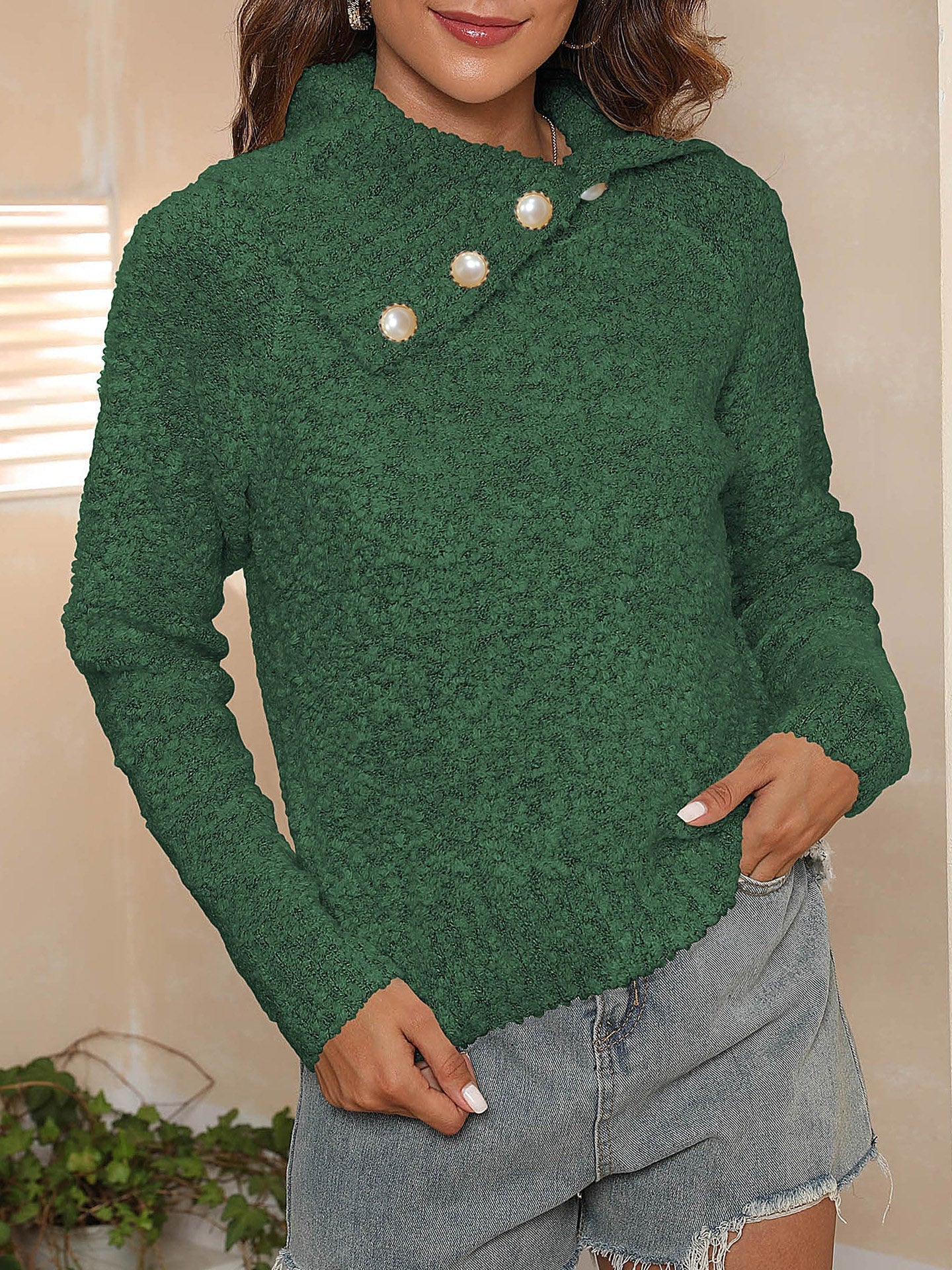 Clara | Asymmetrical long-sleeved sweater with collar