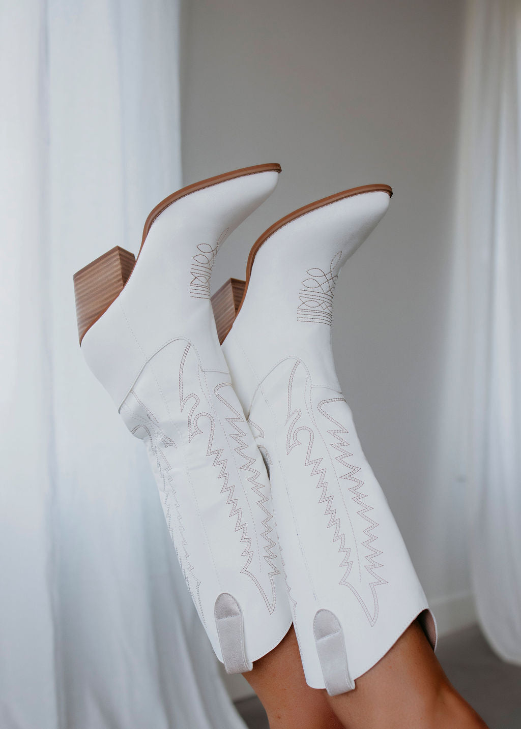 Teresa | Sleek and supportive orthopedic boots