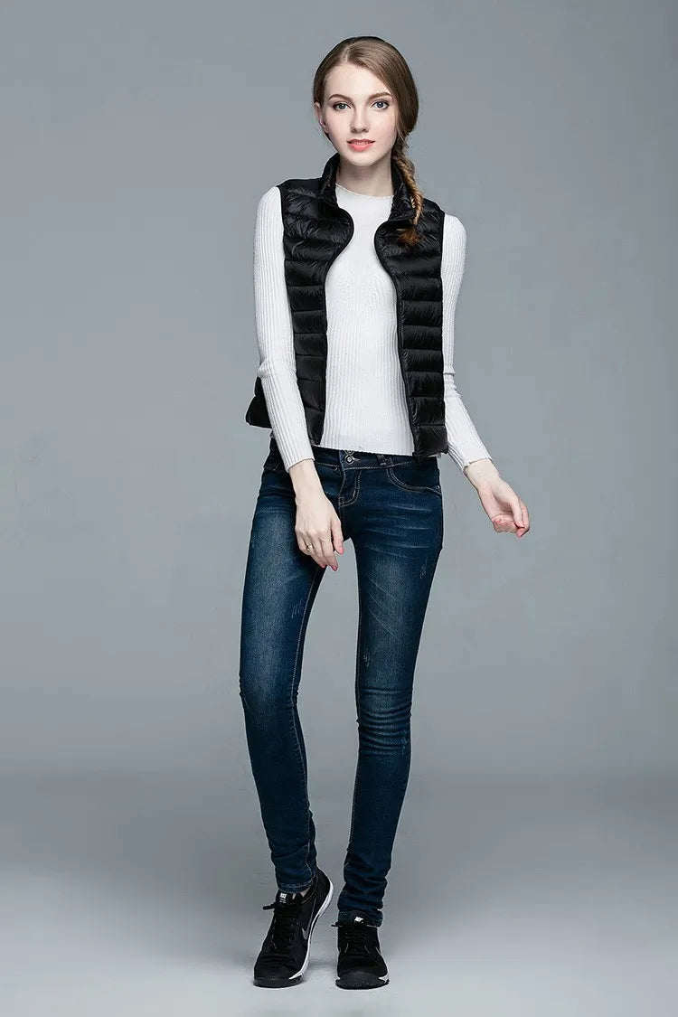 Jimena | Ultralight, sleeveless, elegant half jacket for women