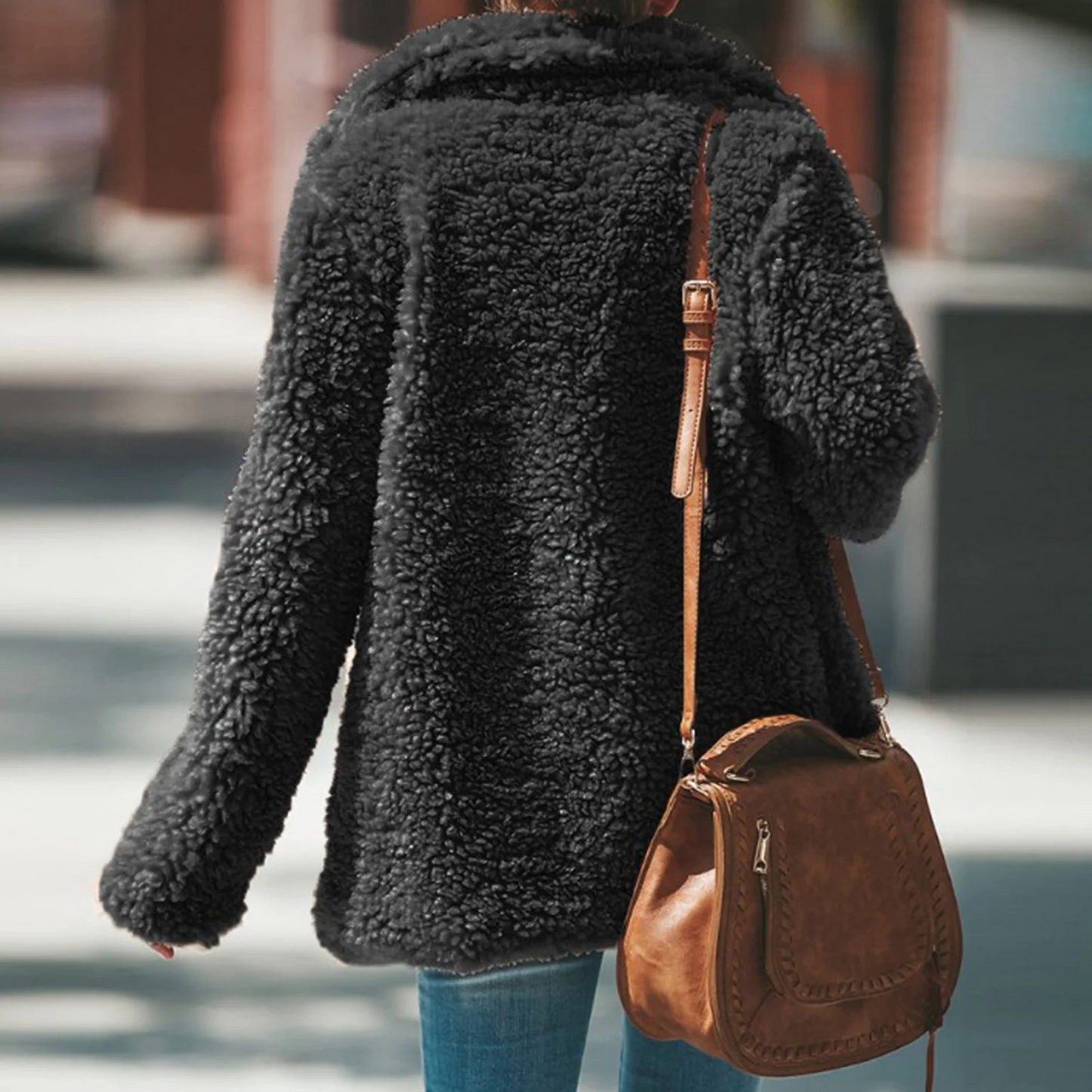 Ariadna | Simple and elegant winter garment.