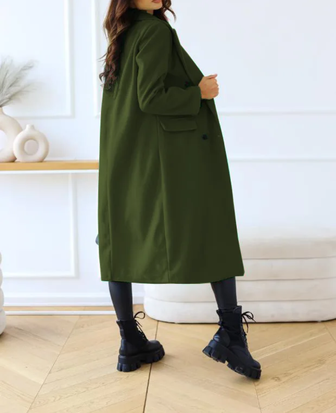 Rafaela | Classic and comfortable winter garment.