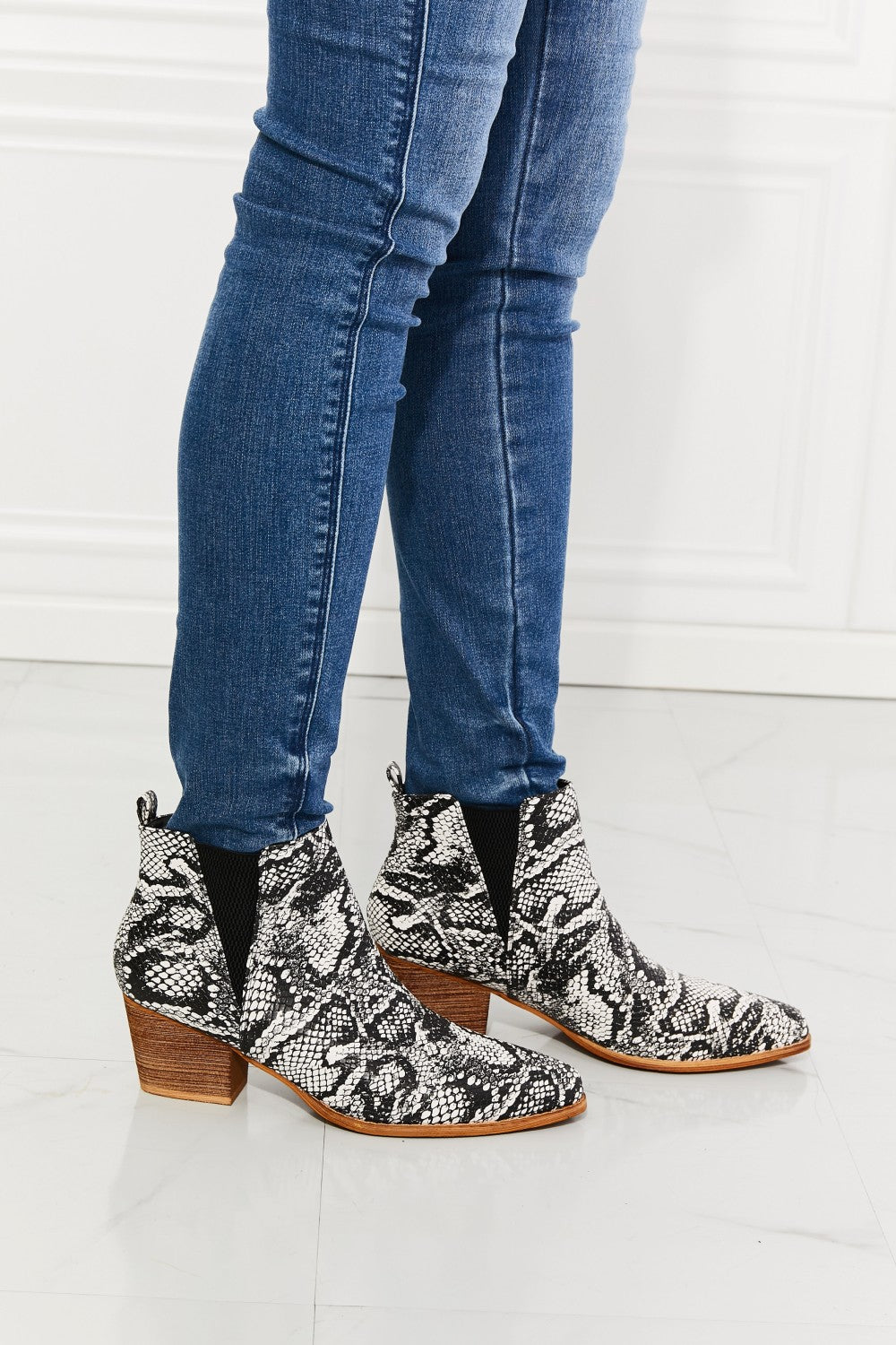Maricarmen | Supportive and fashionable orthopedic footwear
