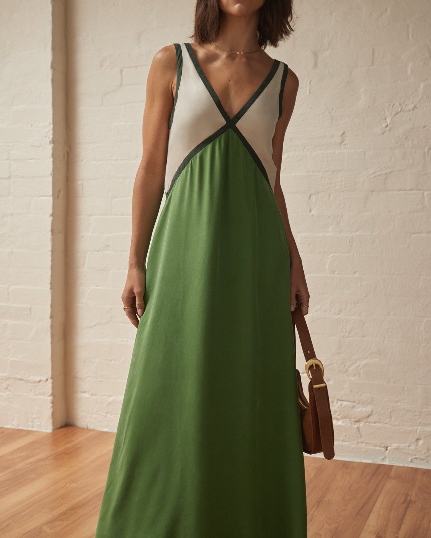 Maria® | Lightweight V-Neck Maxi Dress