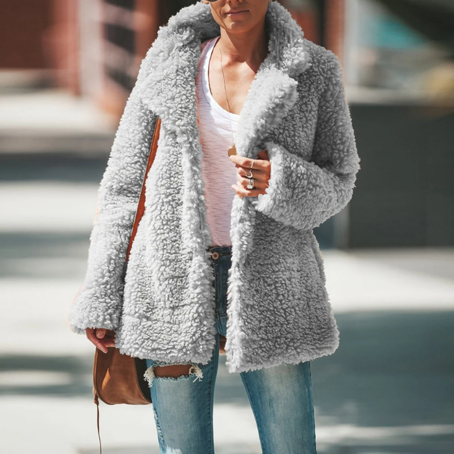 Ariadna | Simple and elegant winter garment.