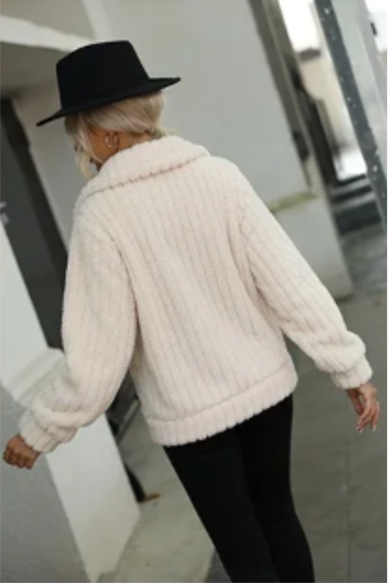 Vittoria | Chic and relaxed winter garment