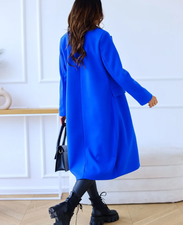 Soledad | Classic and elegant winter garment.