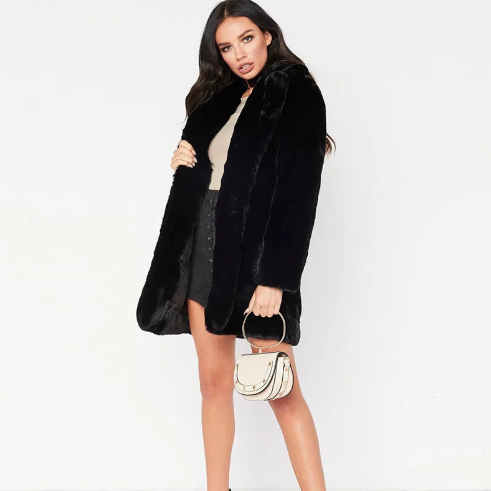 Nina | Fashionable and minimalist winter garment
