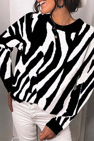 Corina | Elegant and casual winter top