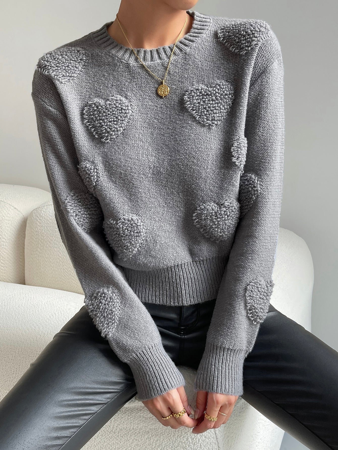 Denise | Fashionable and minimalist winter sweater