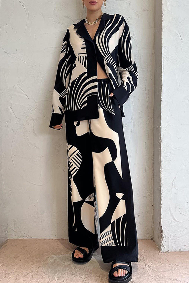 Sofia | Casual two-piece turn-down collar with geometric print and pocket